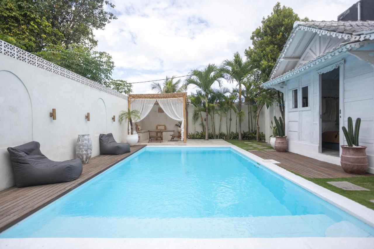 Gypsy Moon Bali Hostel Canggu  Exterior photo