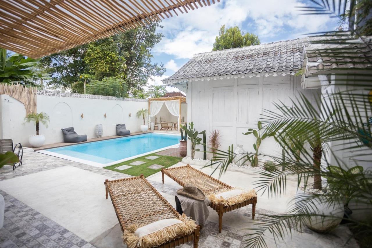 Gypsy Moon Bali Hostel Canggu  Exterior photo