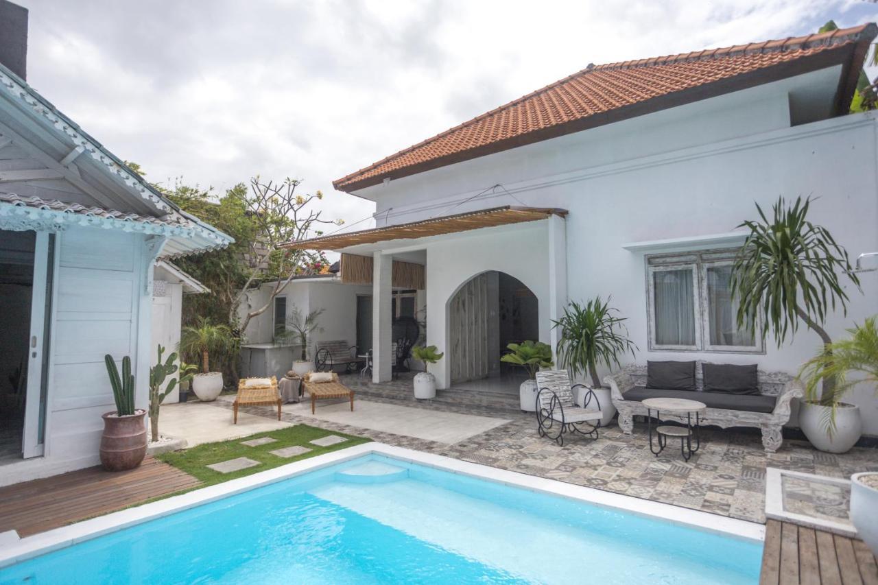 Gypsy Moon Bali Hostel Canggu  Exterior photo