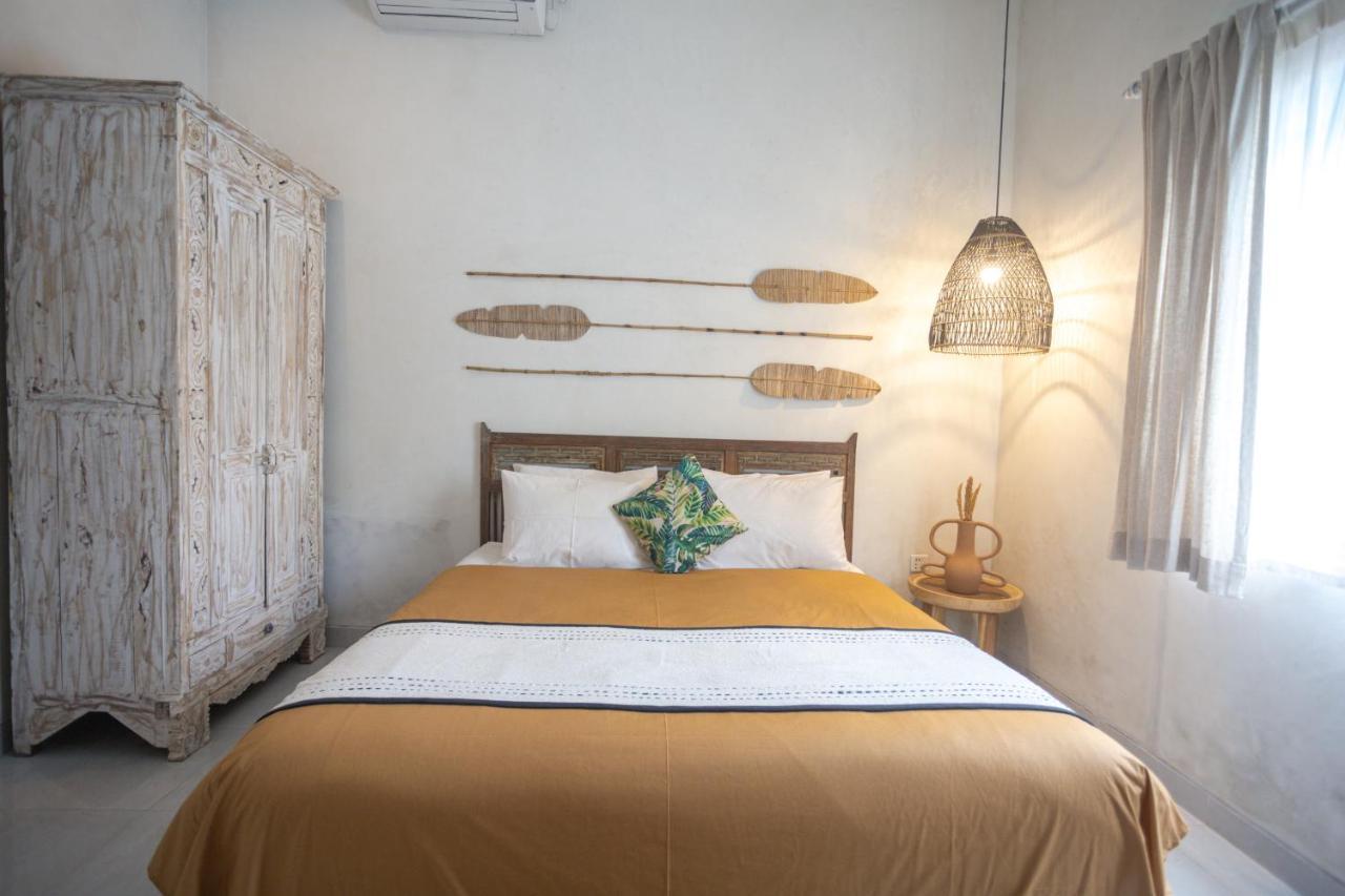 Gypsy Moon Bali Hostel Canggu  Exterior photo