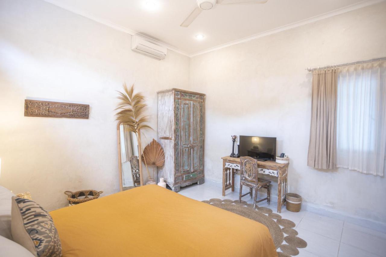 Gypsy Moon Bali Hostel Canggu  Exterior photo