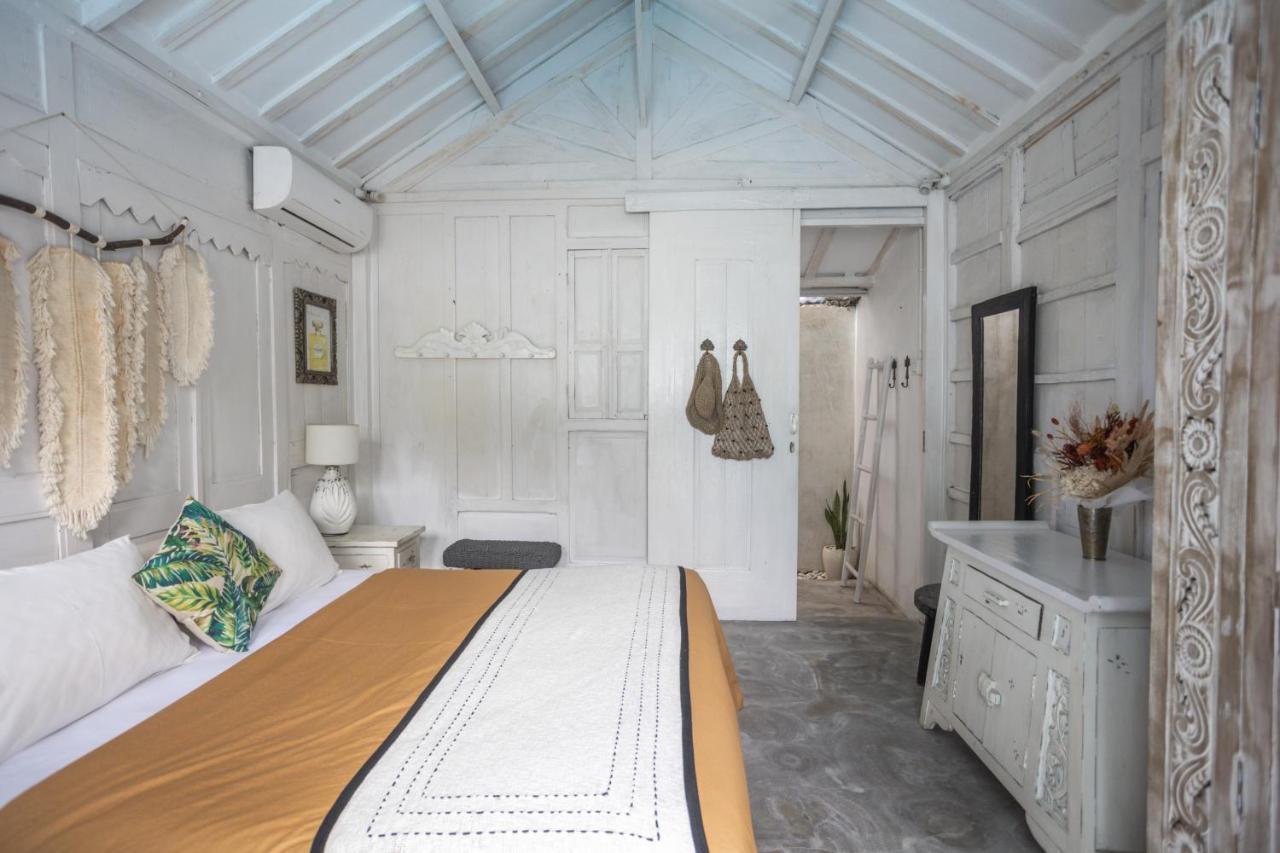 Gypsy Moon Bali Hostel Canggu  Exterior photo