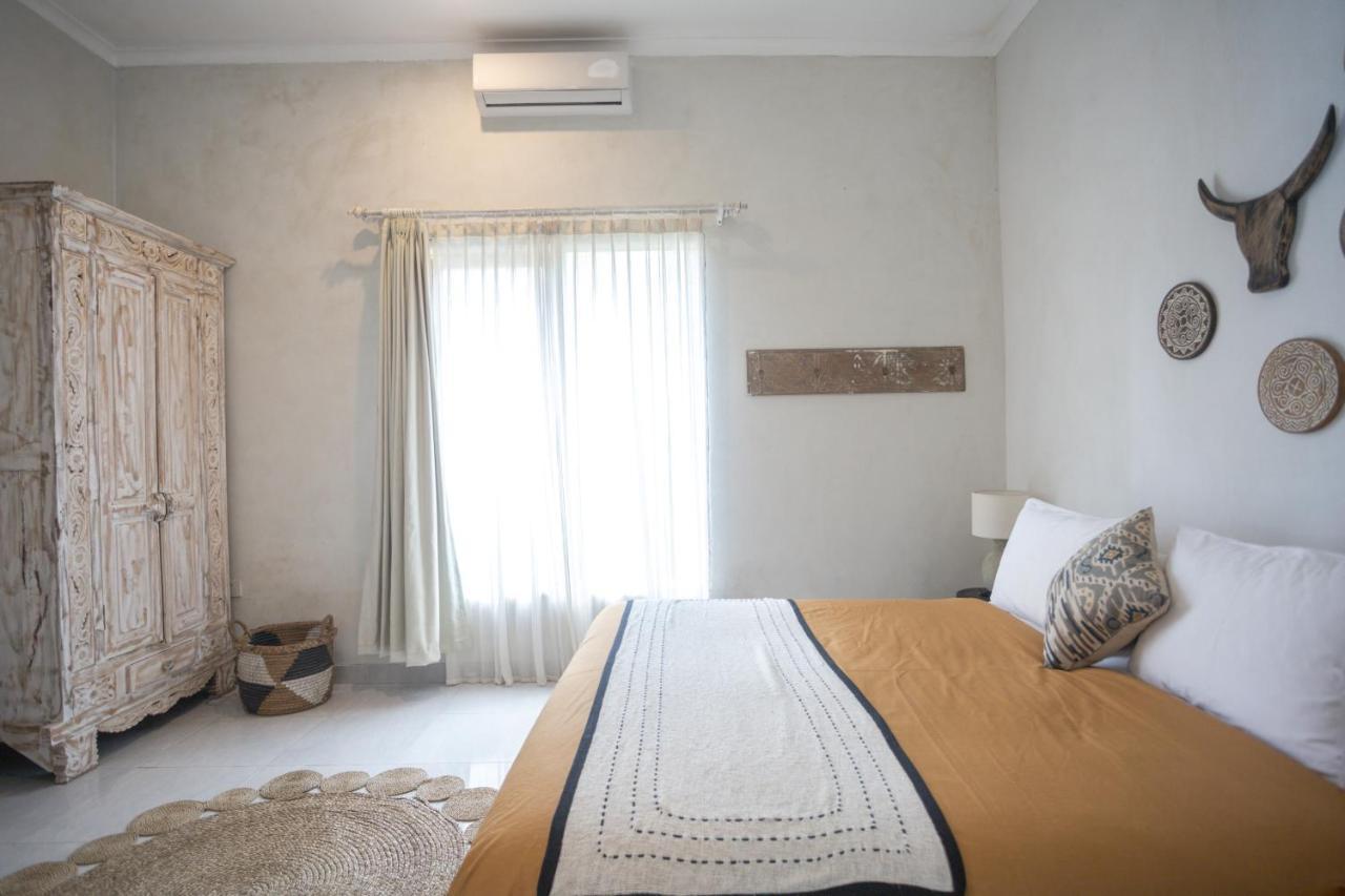 Gypsy Moon Bali Hostel Canggu  Exterior photo
